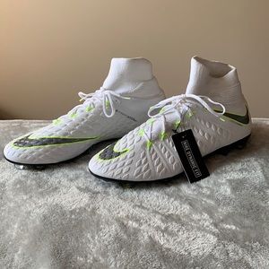 Nike Hypervenom III Elite Anti-Clog SG-Pro Soccer Cleats